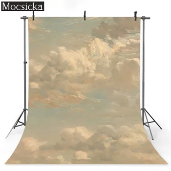 MOCSICKA debesų fono fotografija 